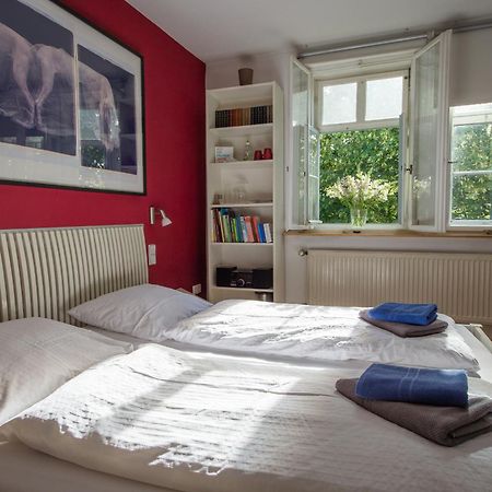"Goethezimmer" Ferienwohnung Und Zimmer Am Burgplatz Weimar  Luaran gambar
