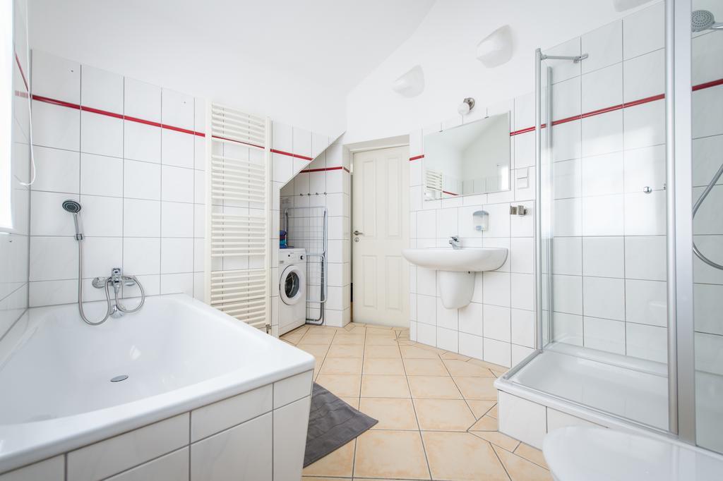 "Goethezimmer" Ferienwohnung Und Zimmer Am Burgplatz Weimar  Luaran gambar