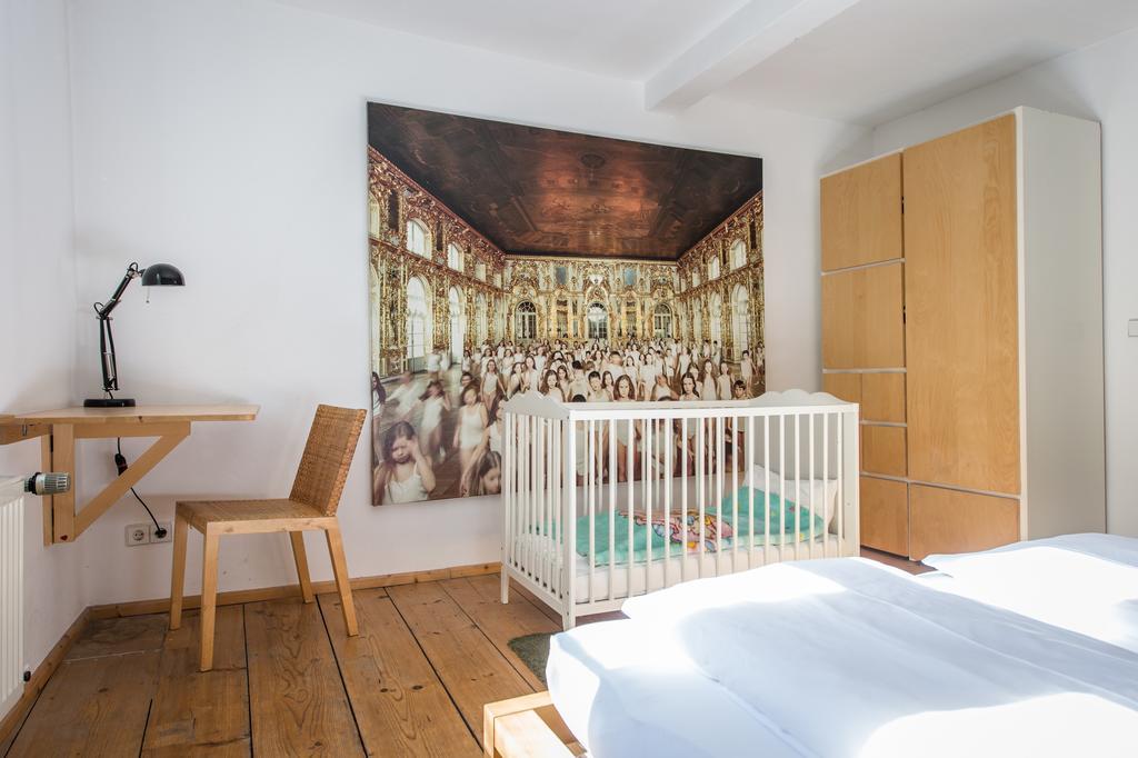"Goethezimmer" Ferienwohnung Und Zimmer Am Burgplatz Weimar  Luaran gambar